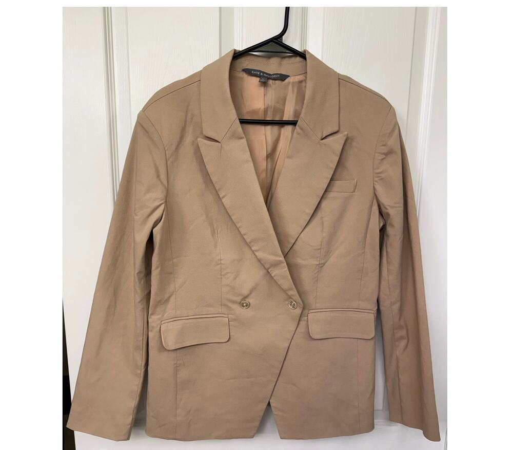 Kate & Mallory Medium tan brown Blazer gold chain accent NWOT double breasted
